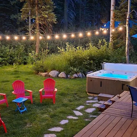 Homewood Cabin Among The Pines